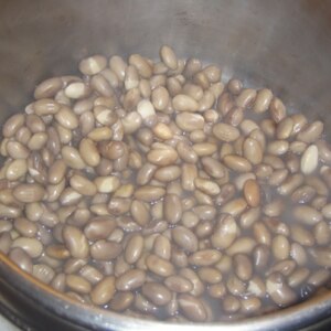 圧力鍋で　蒸し大豆